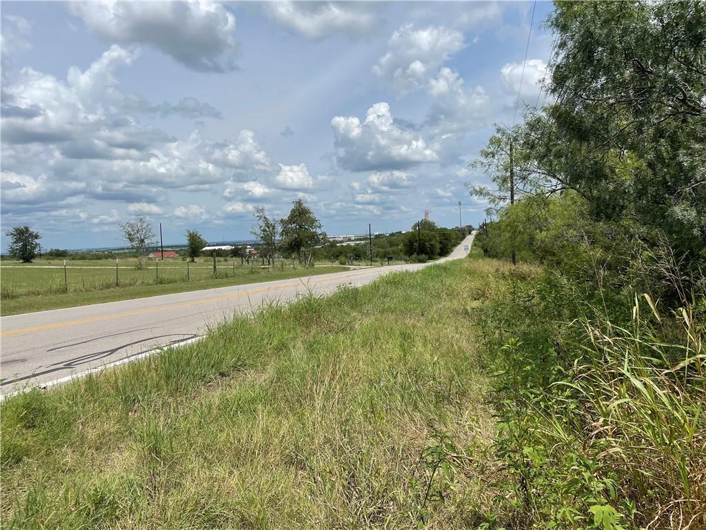 9025 Burklund Farms Road Del Valle TX 78617