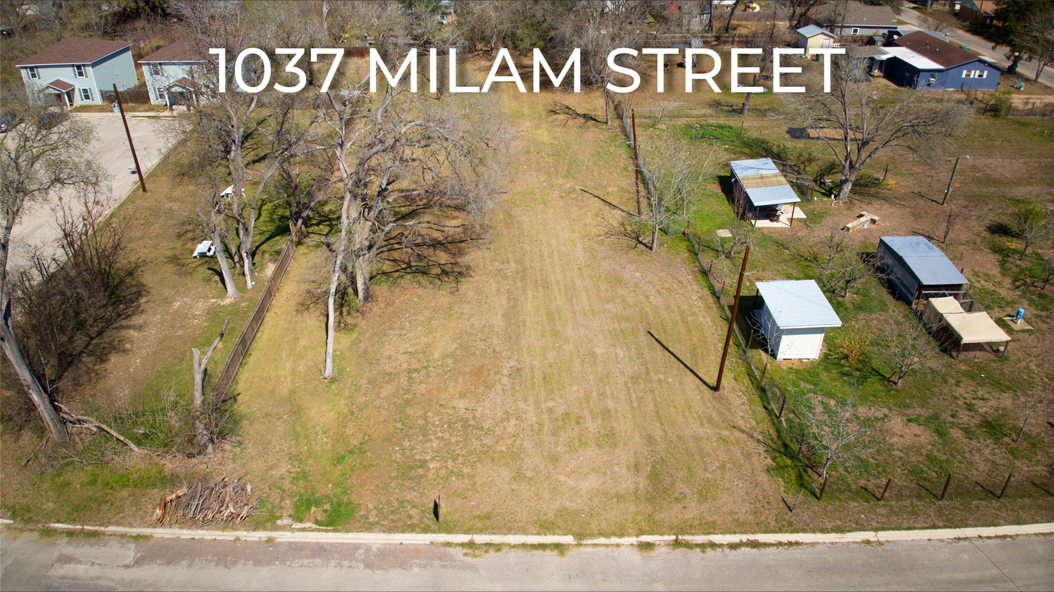 1037 Milam Street Luling TX 78648