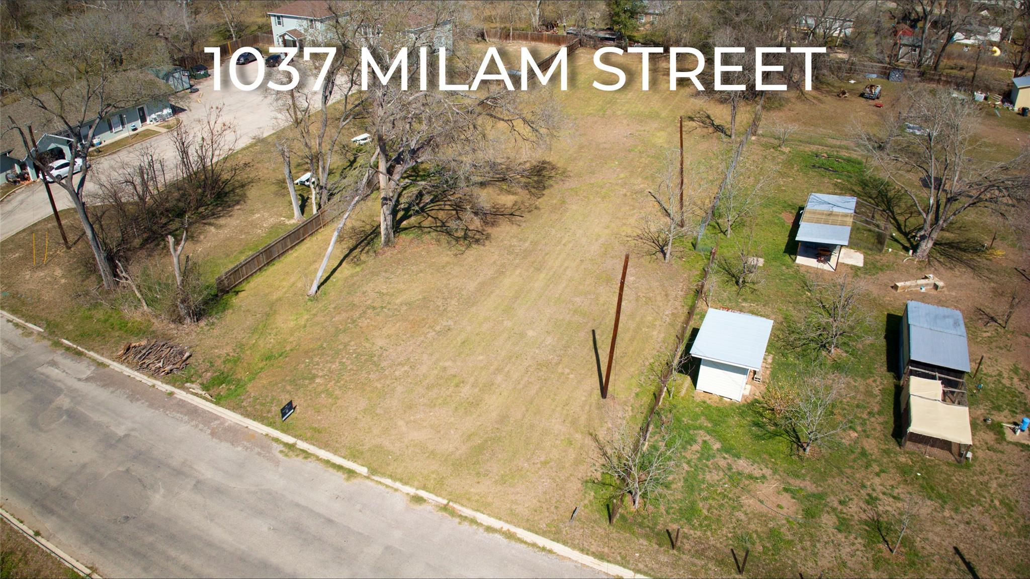 1037 Milam Street Luling TX 78648