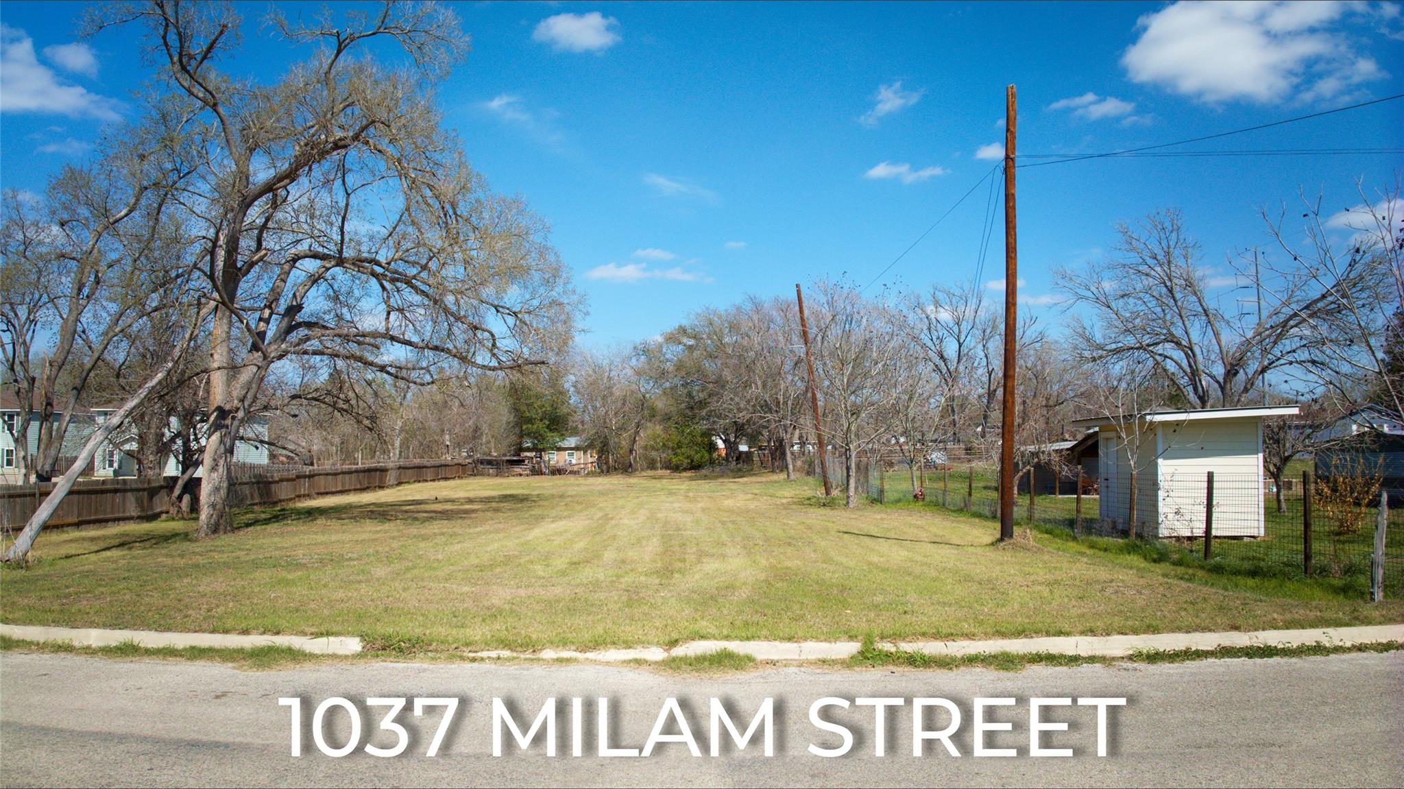 1037 Milam Street Luling TX 78648