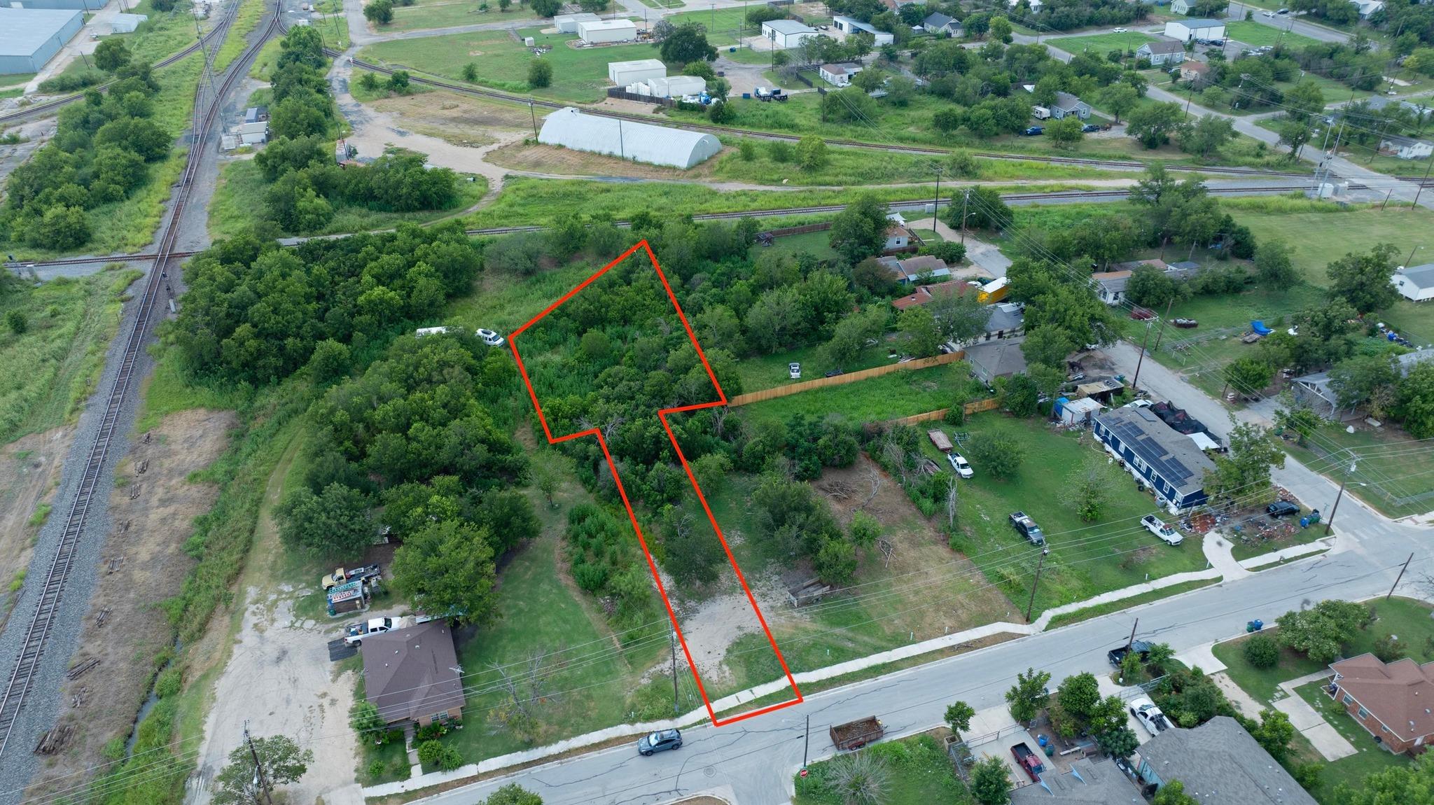 107 N Robinson Street Taylor TX 76574