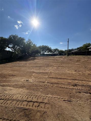 525 & 527 County Road 136a Road Kingsland TX 78639
