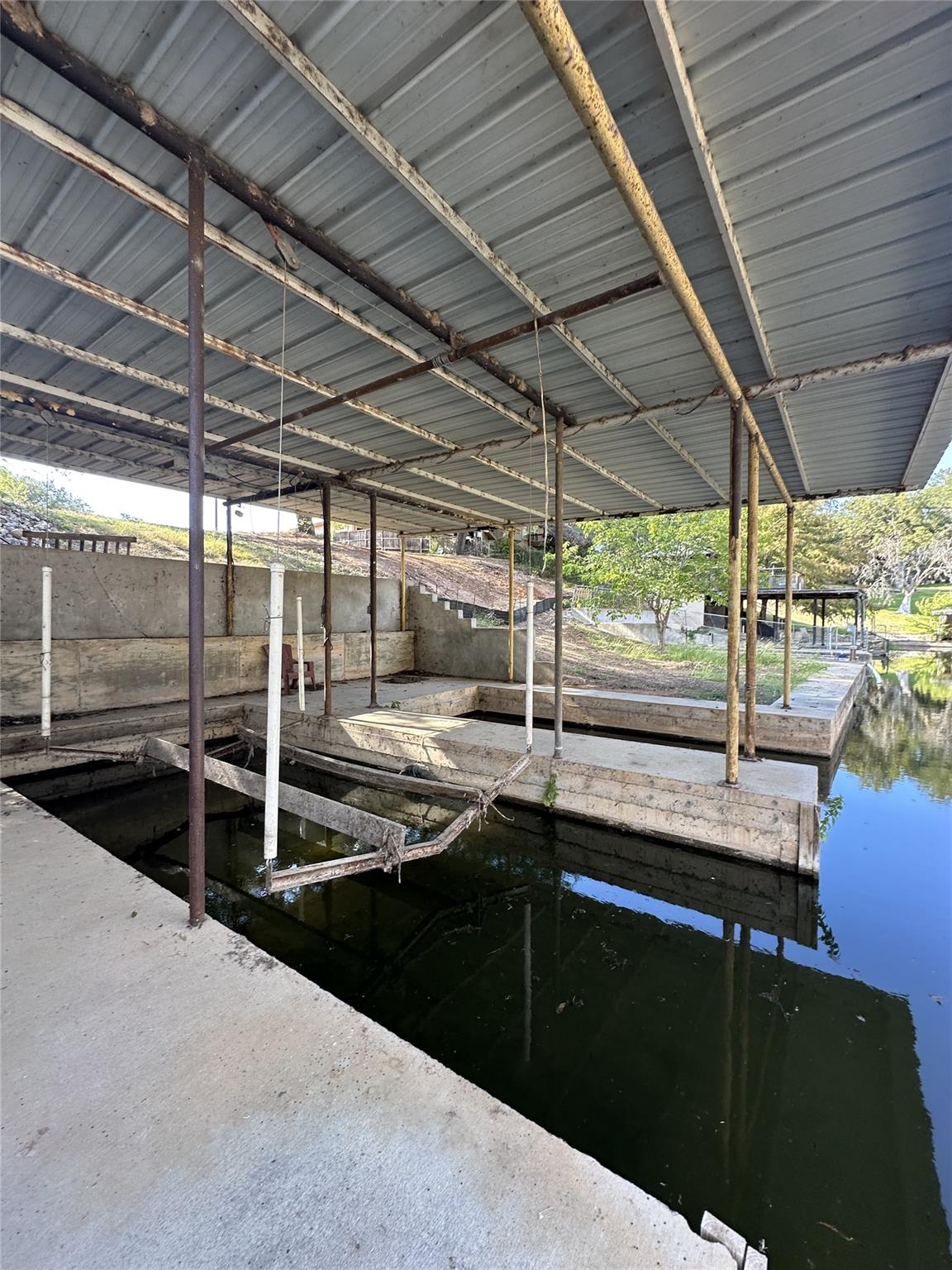 525 & 527 County Road 136a Road Kingsland TX 78639