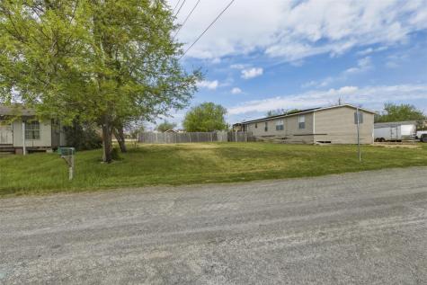 104 Royal Street Taylor TX 76574