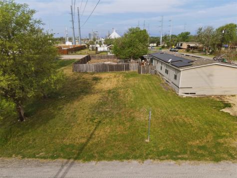 104 Royal Street Taylor TX 76574