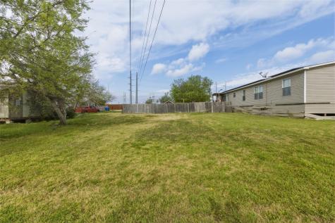 104 Royal Street Taylor TX 76574