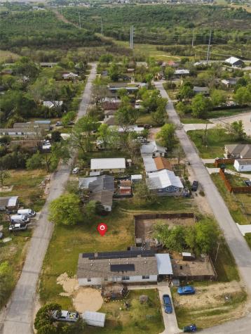 104 Royal Street Taylor TX 76574