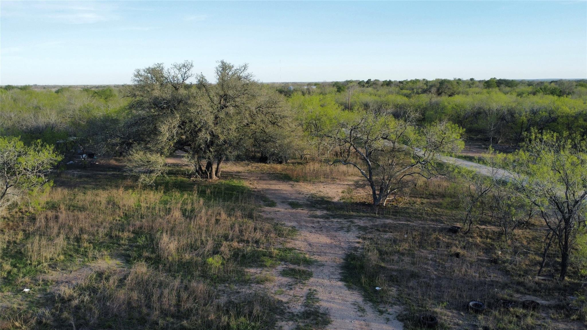 2209 Callihan Road Luling TX 78648