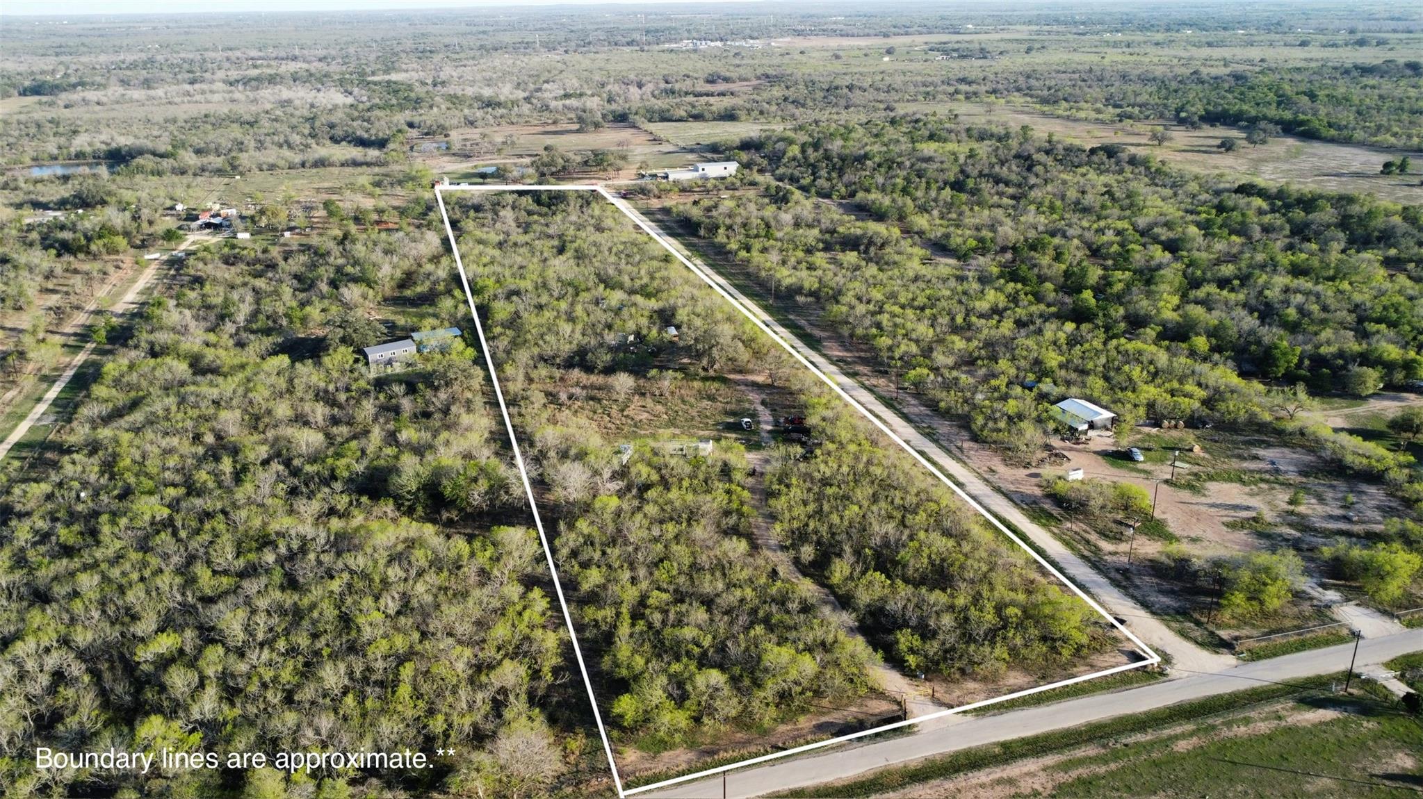 2209 Callihan Road Luling TX 78648