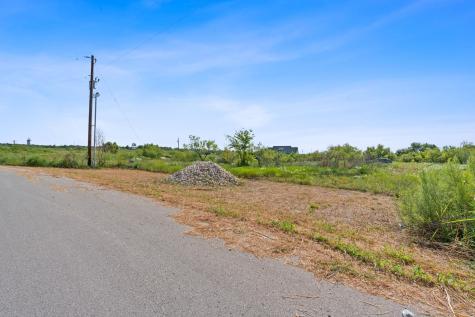 296 E Ridge Lane Niederwald TX 78640