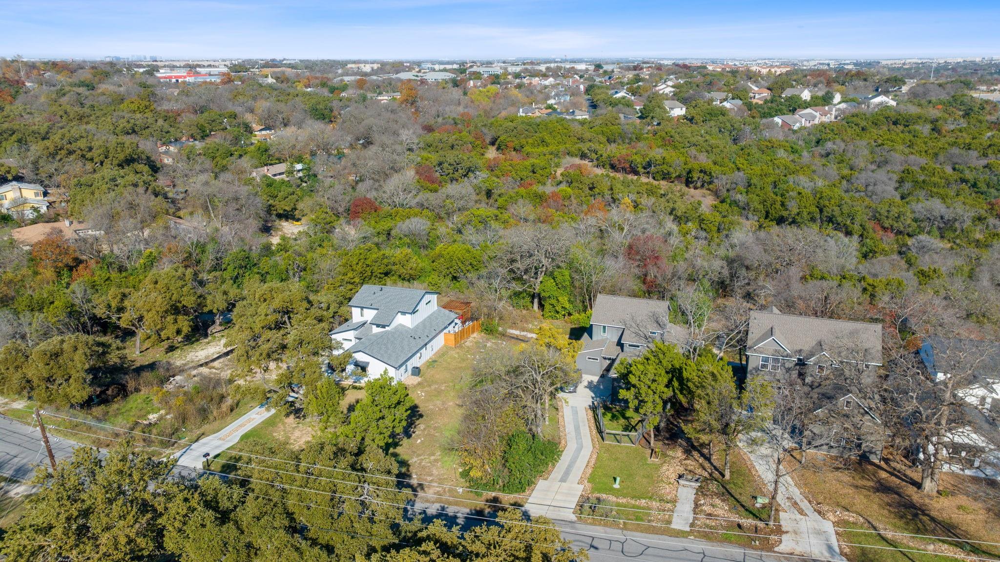 1316 E Applegate Drive Austin TX 78753
