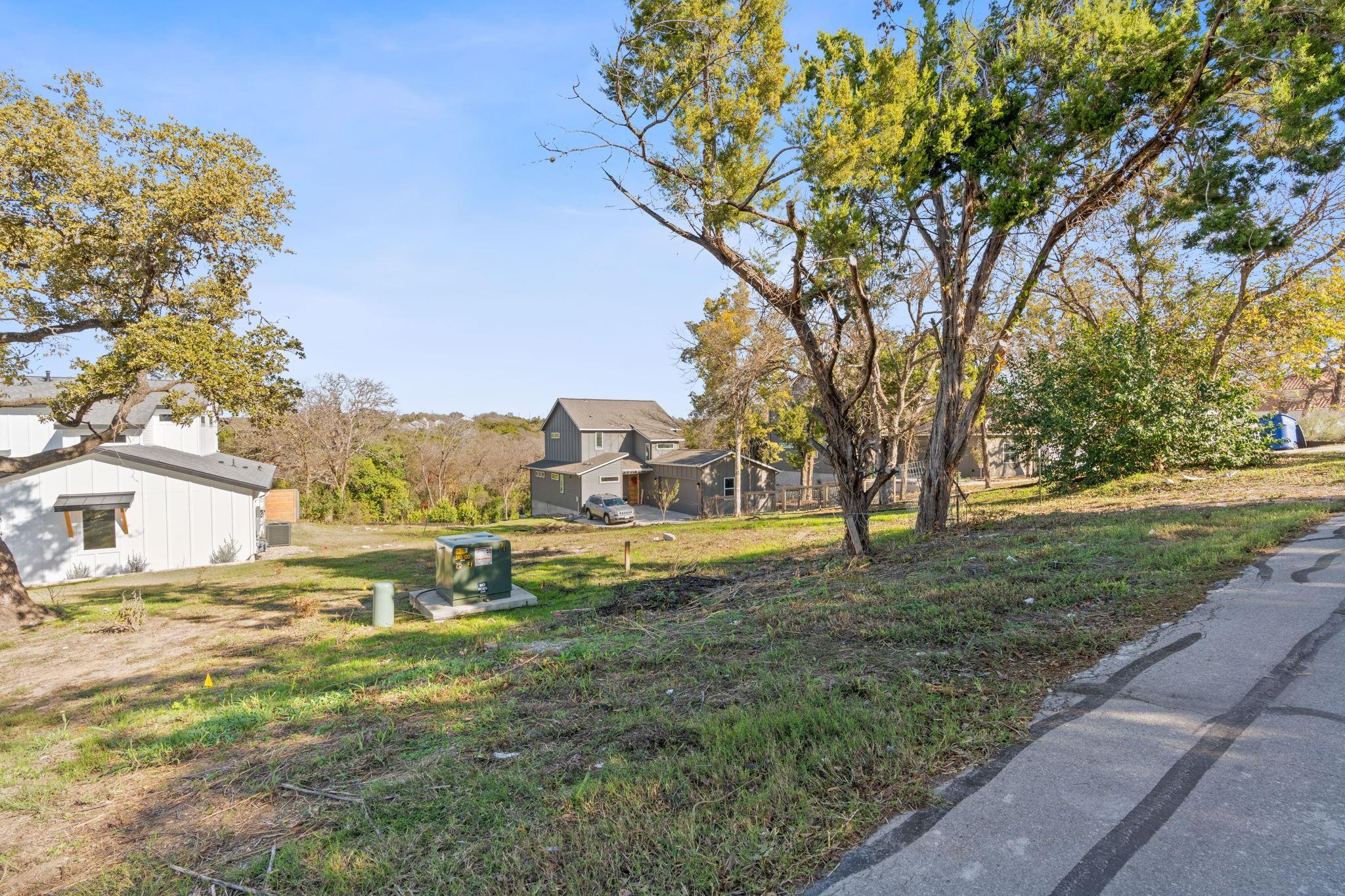1316 E Applegate Drive Austin TX 78753