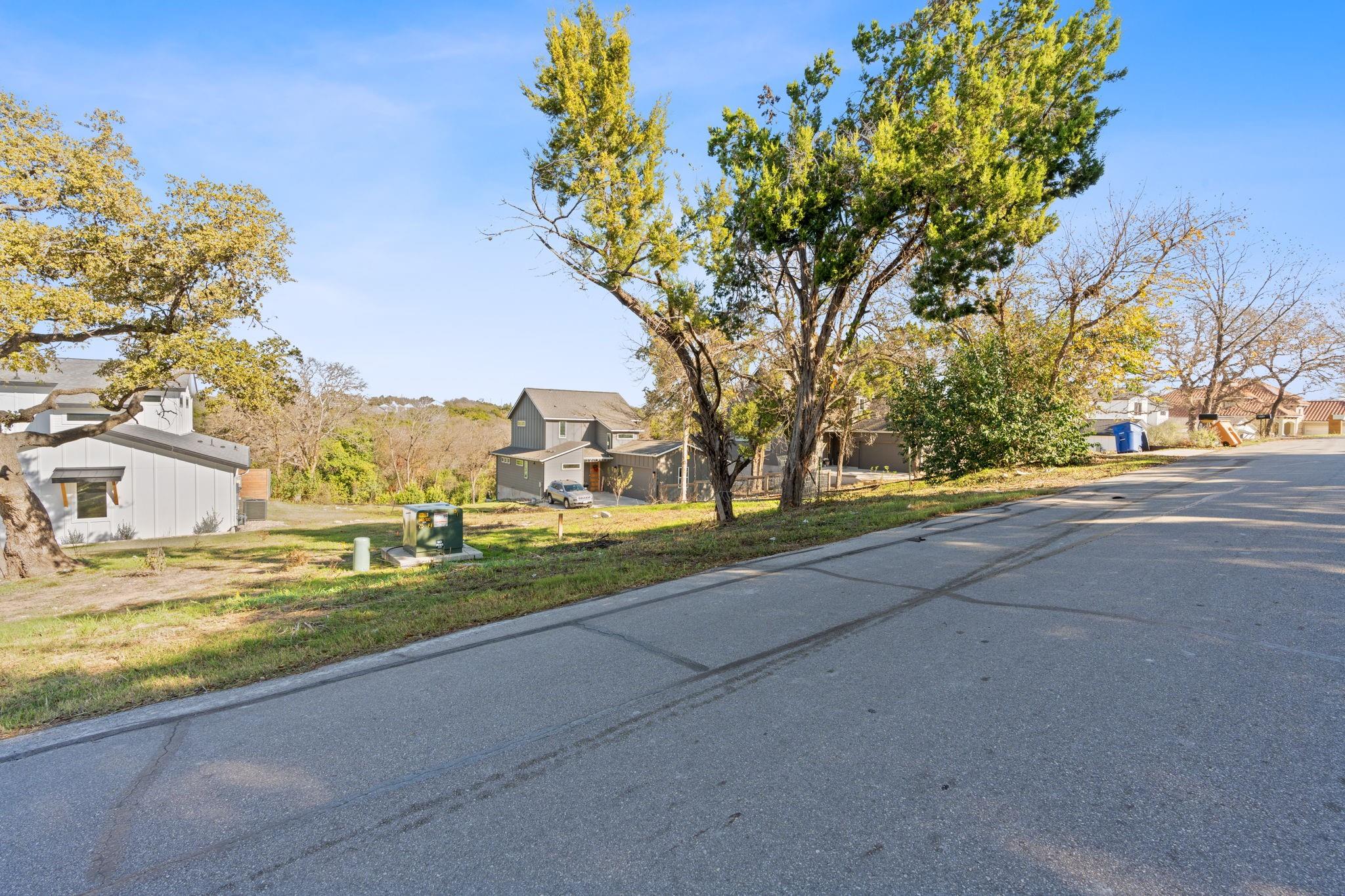 1316 E Applegate Drive Austin TX 78753