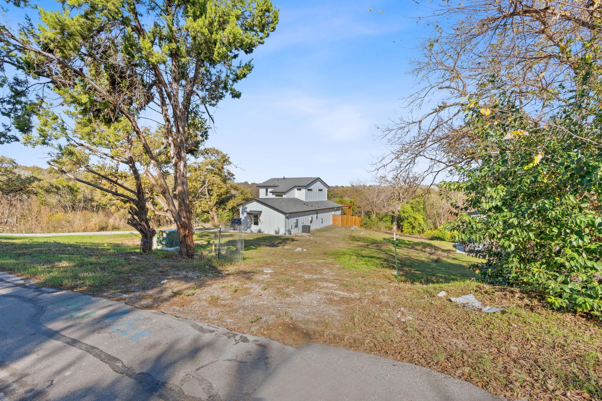 1316 E Applegate Drive Austin TX 78753