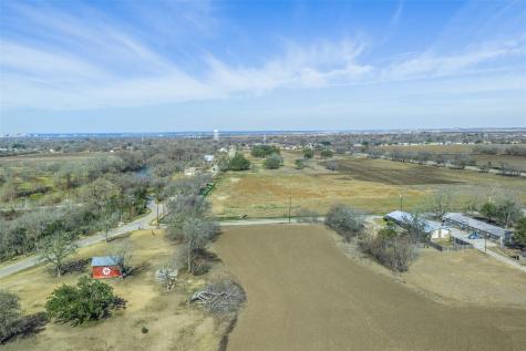 333 Quail Run Road Martindale TX 78655