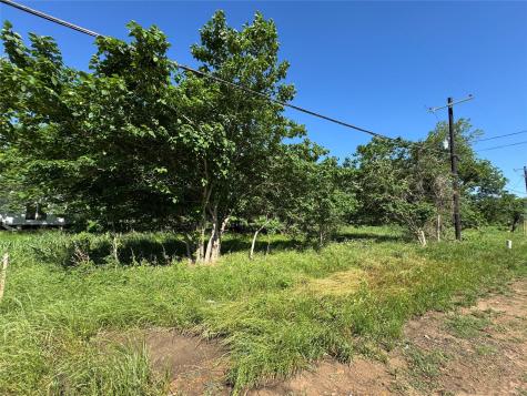 600 Gazley Street Smithville TX 78957