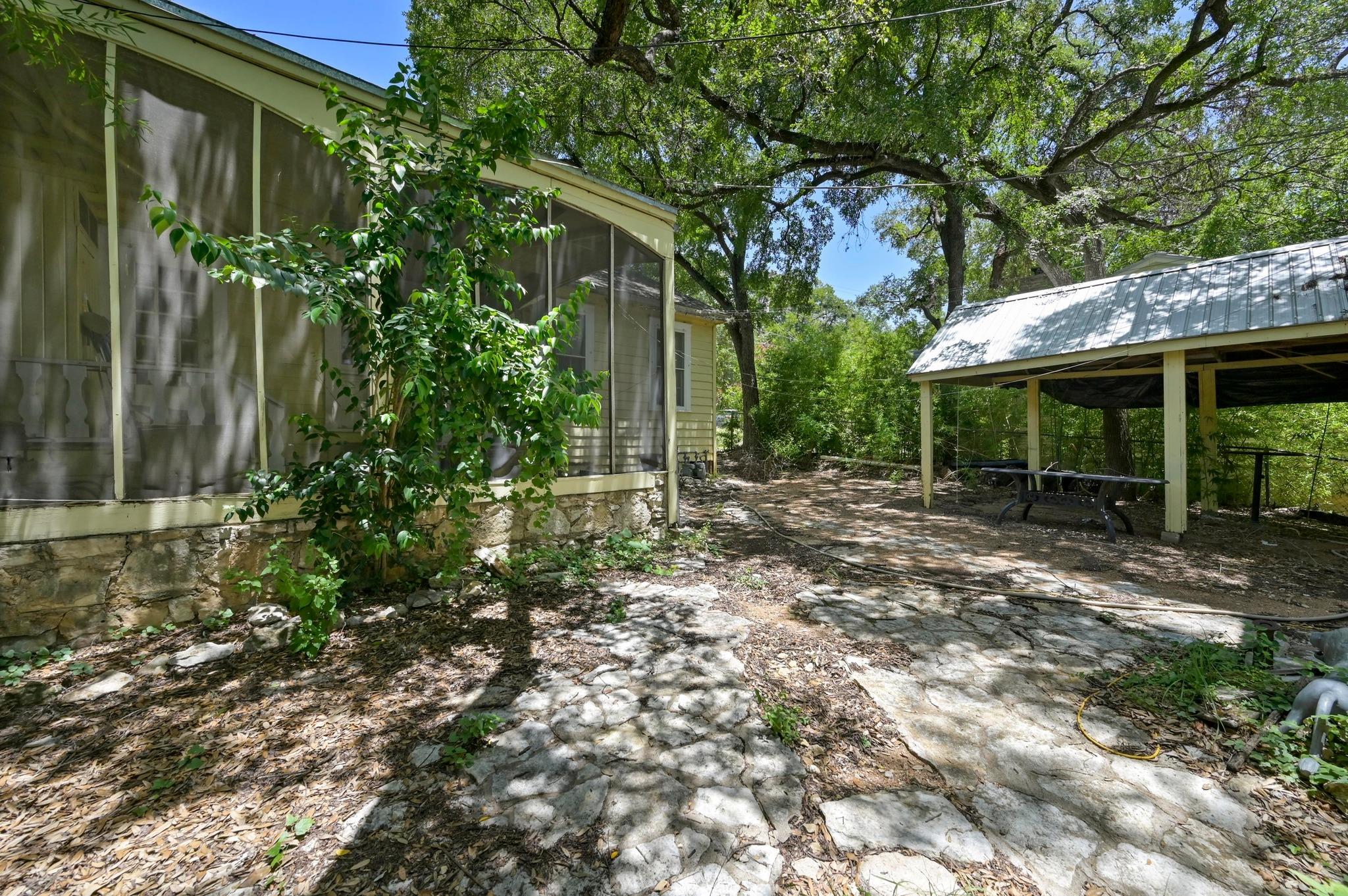 1017 W 31st Street Austin TX 78705