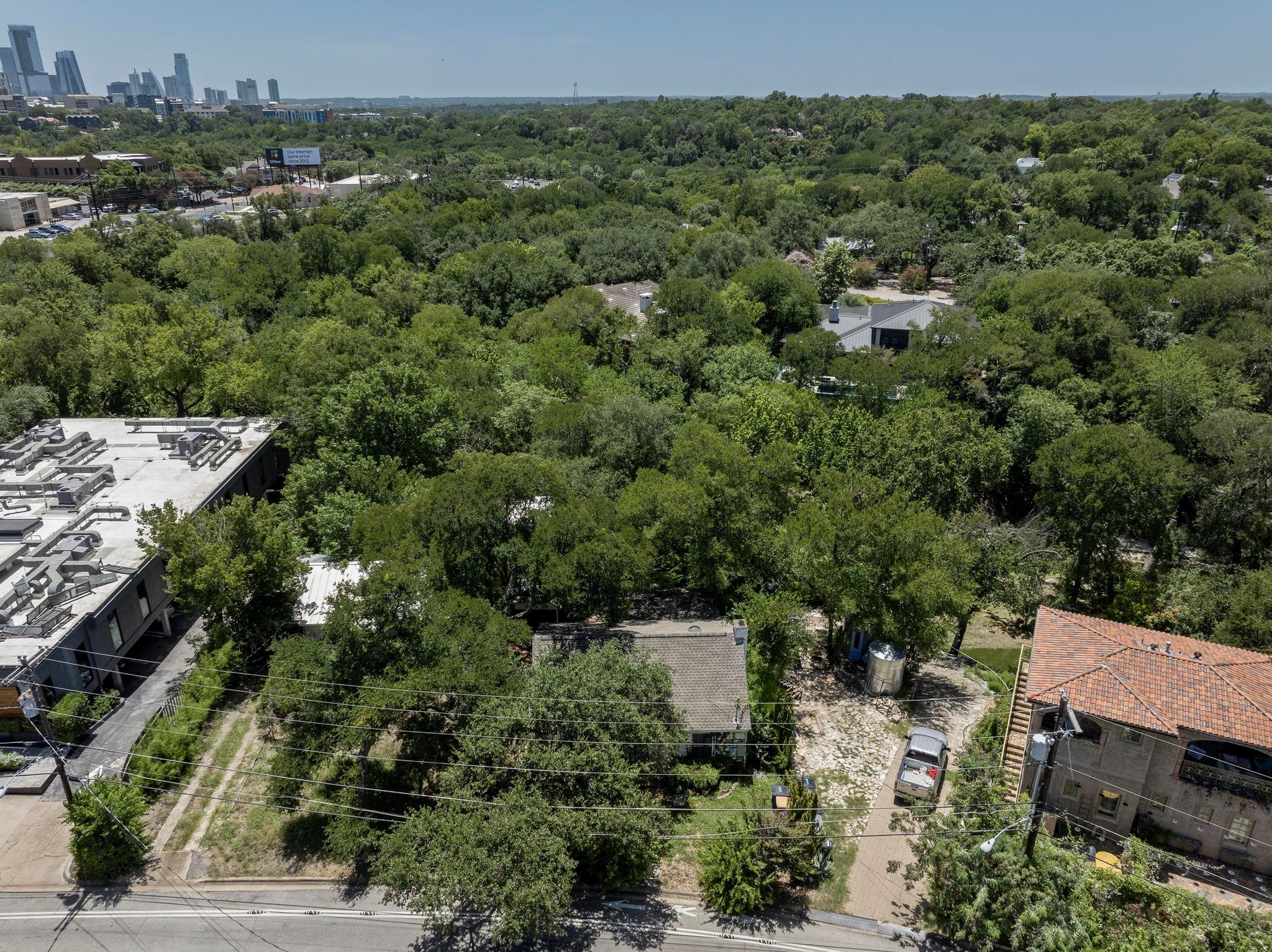 1017 W 31st Street Austin TX 78705