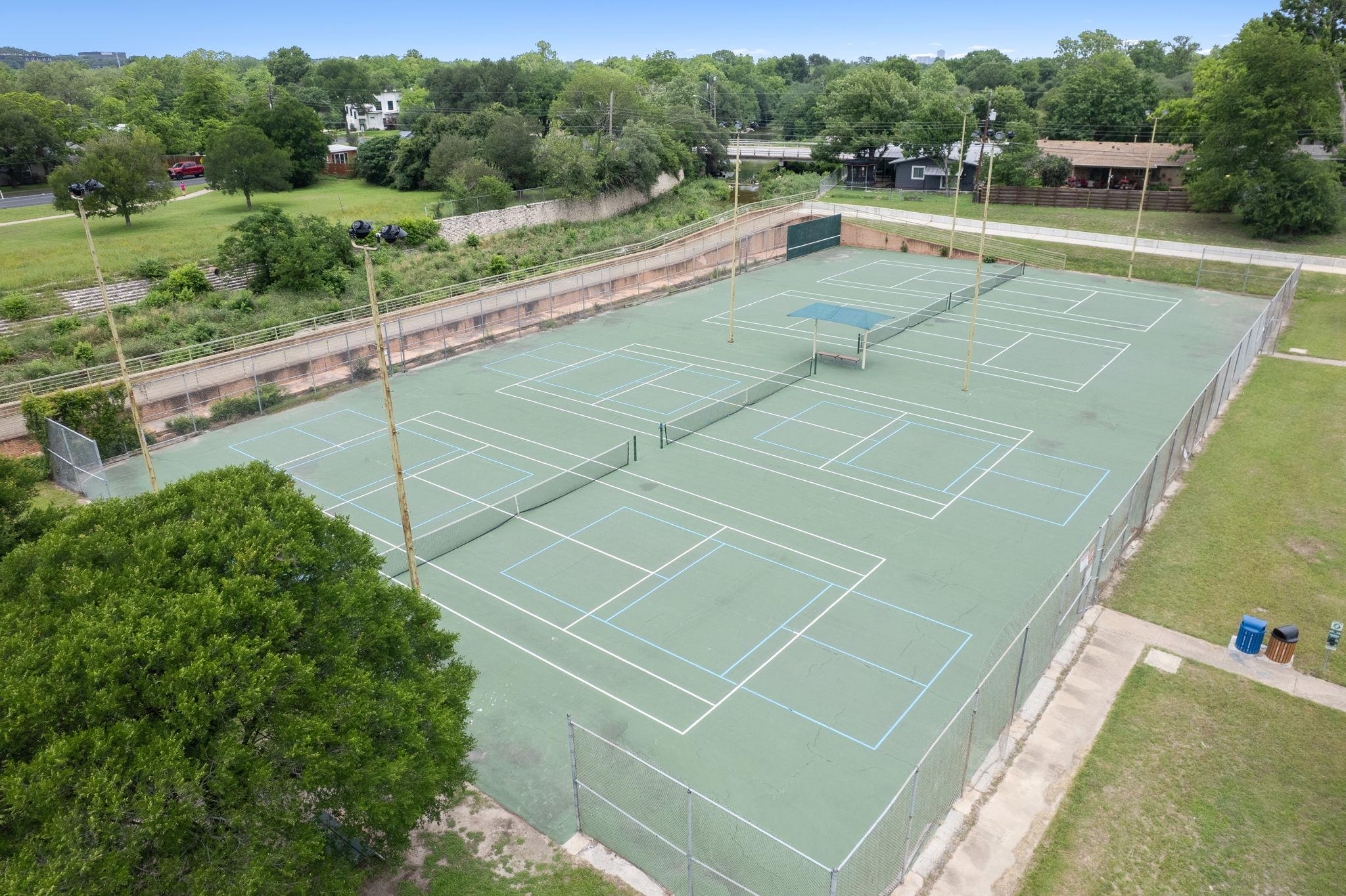 5214 Woodview Avenue Austin TX 78756
