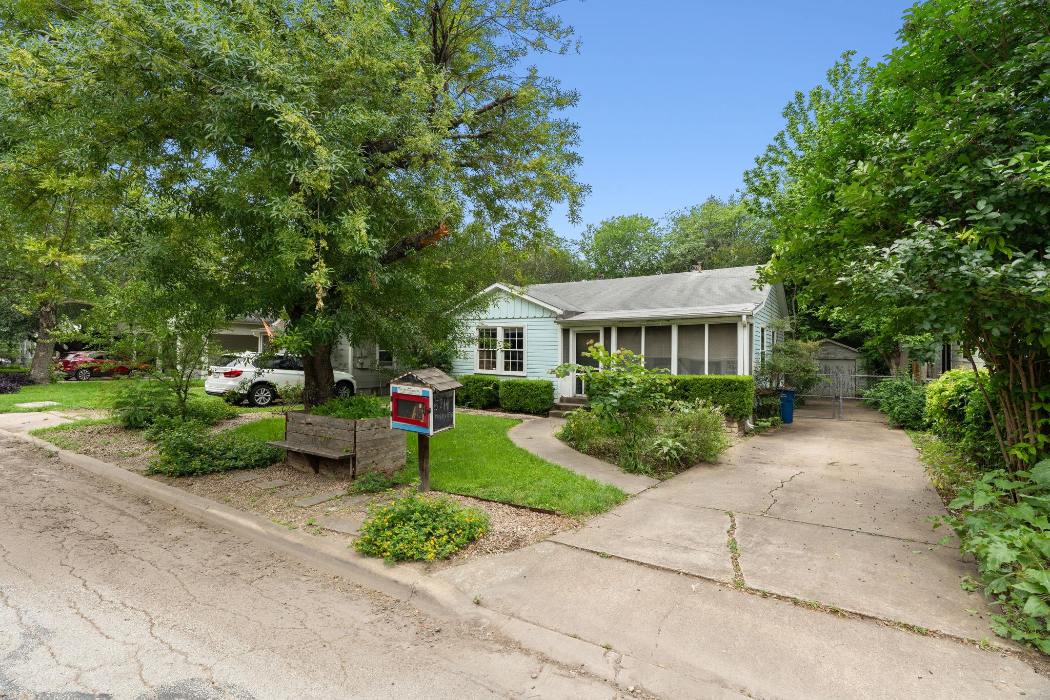 5214 Woodview Avenue Austin TX 78756