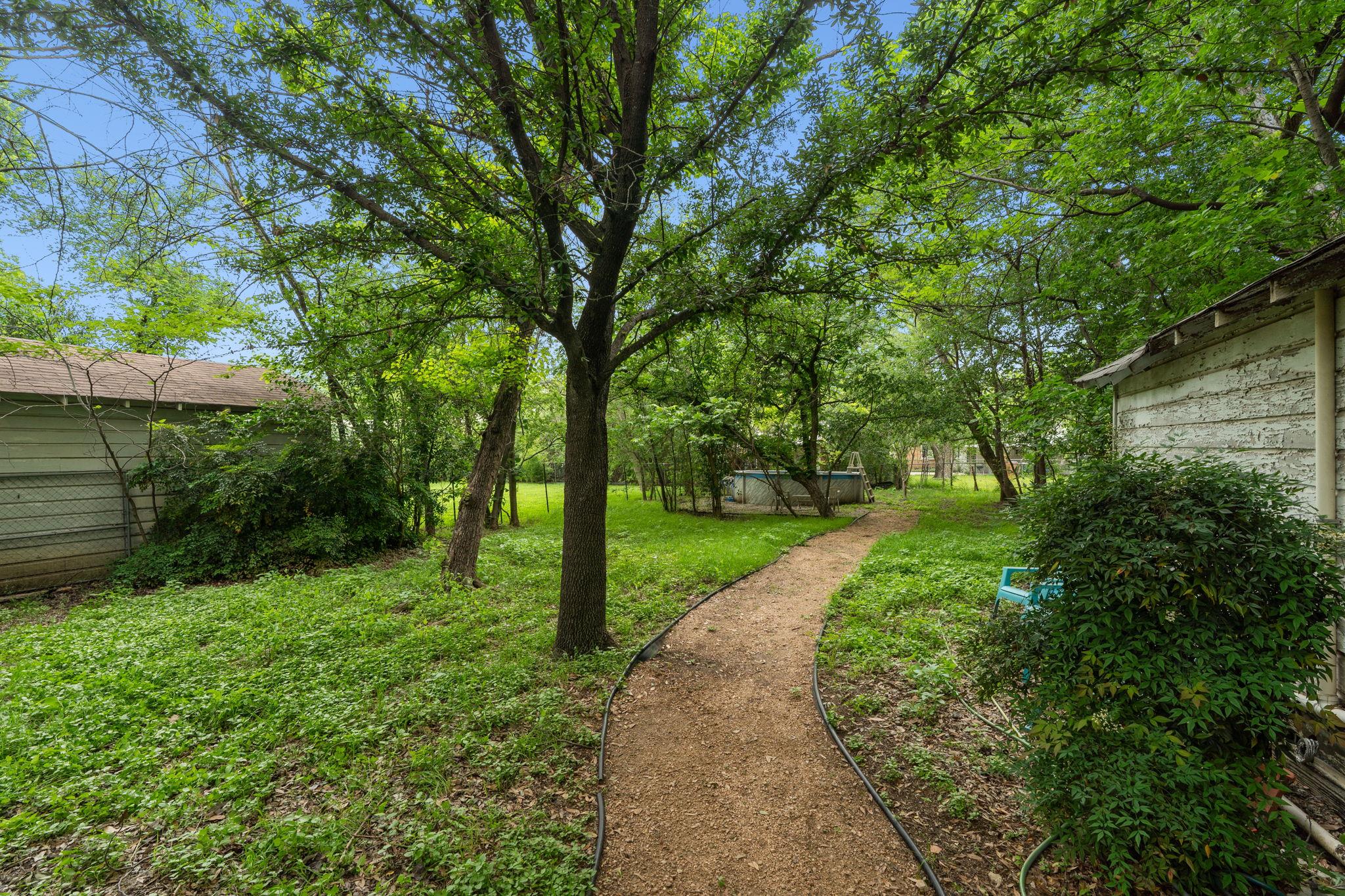 5214 Woodview Avenue Austin TX 78756