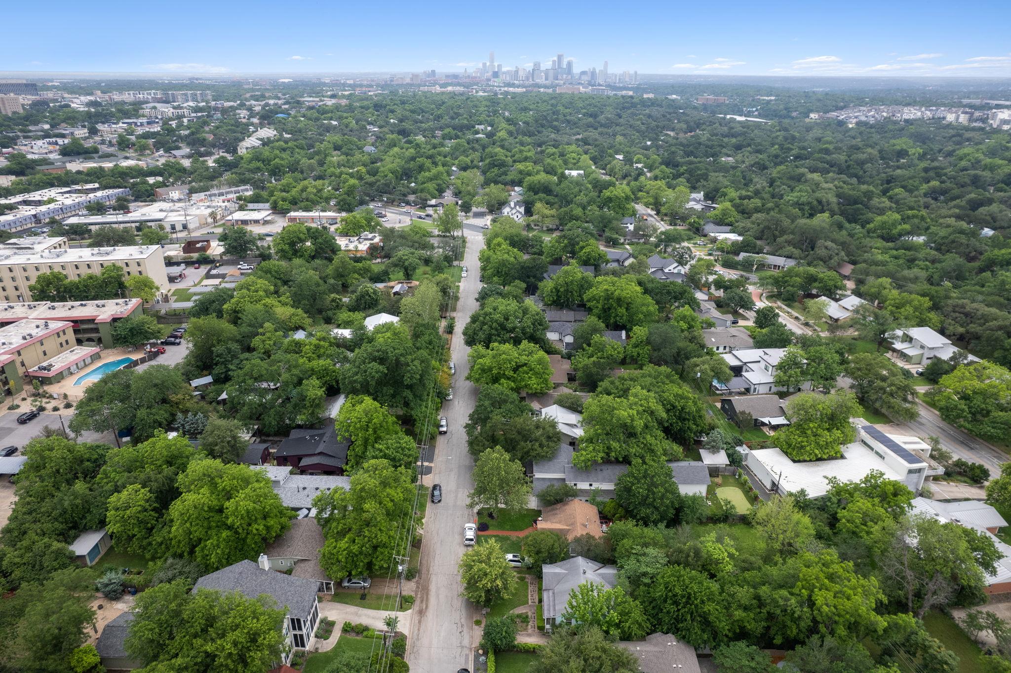 5214 Woodview Avenue Austin TX 78756