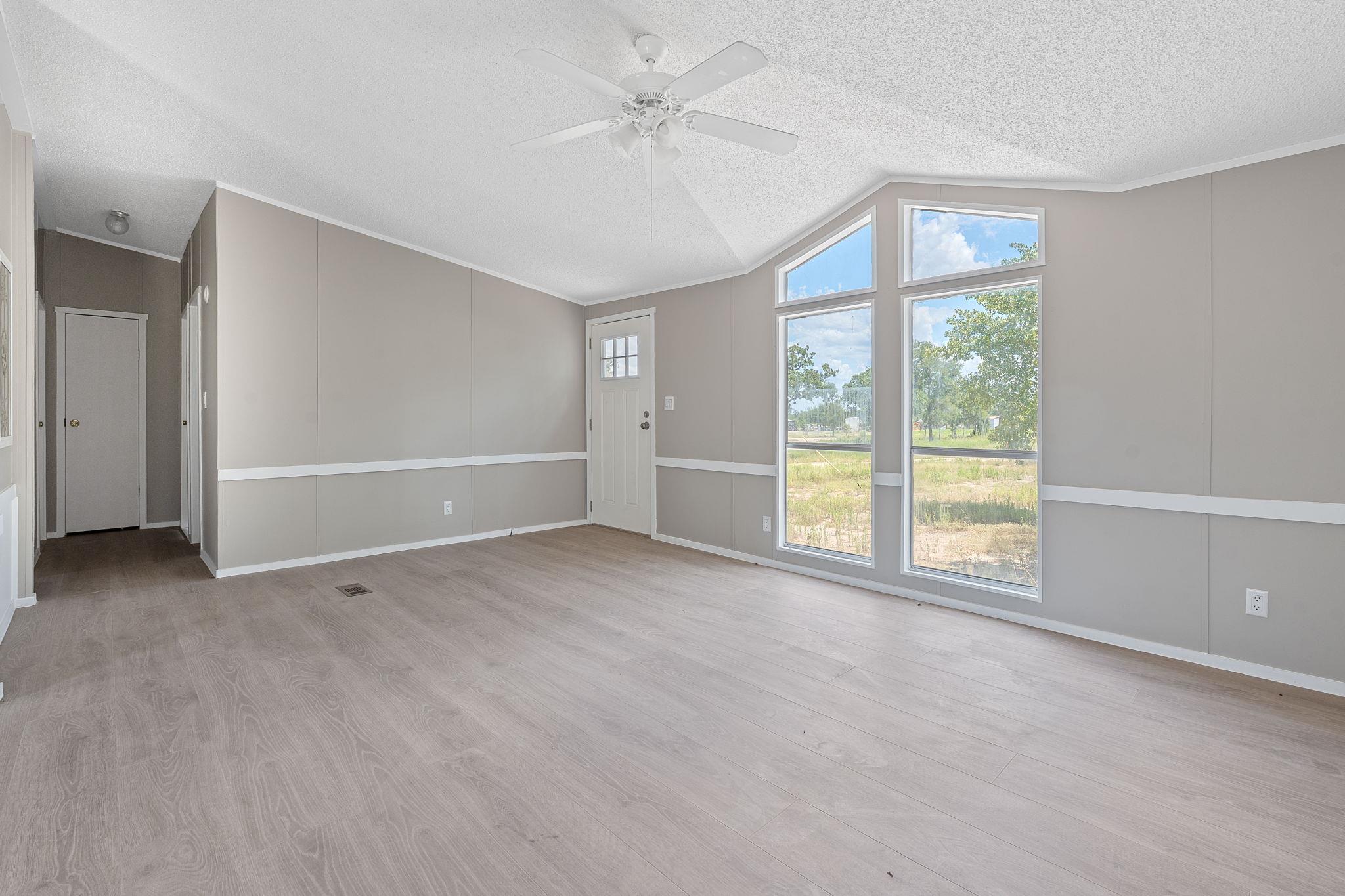 1385 Pettytown Road Dale TX 78616