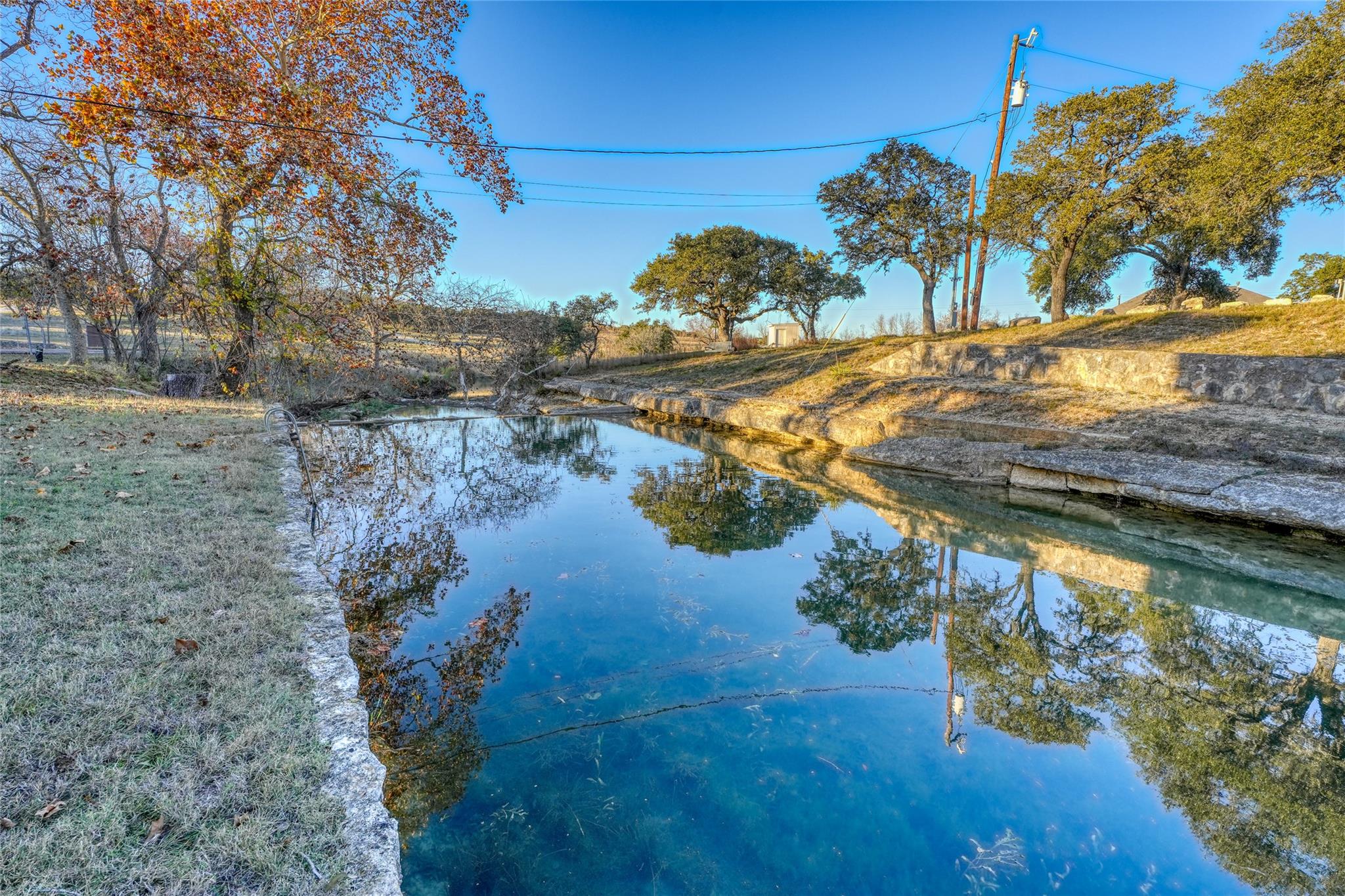 136 Falling Oak Drive Blanco TX 78606