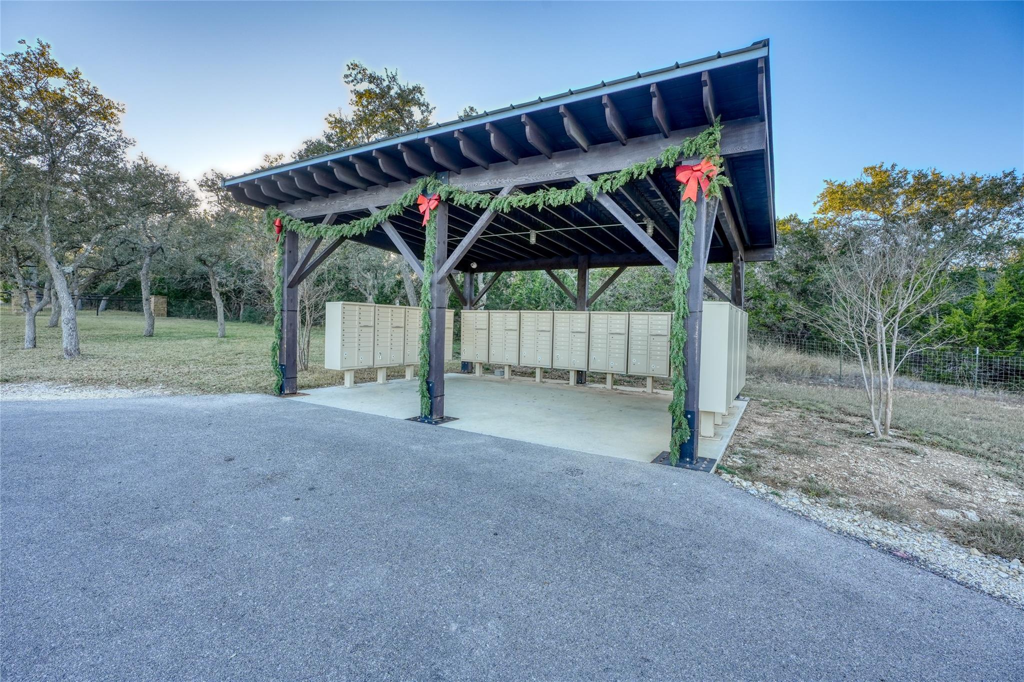 136 Falling Oak Drive Blanco TX 78606