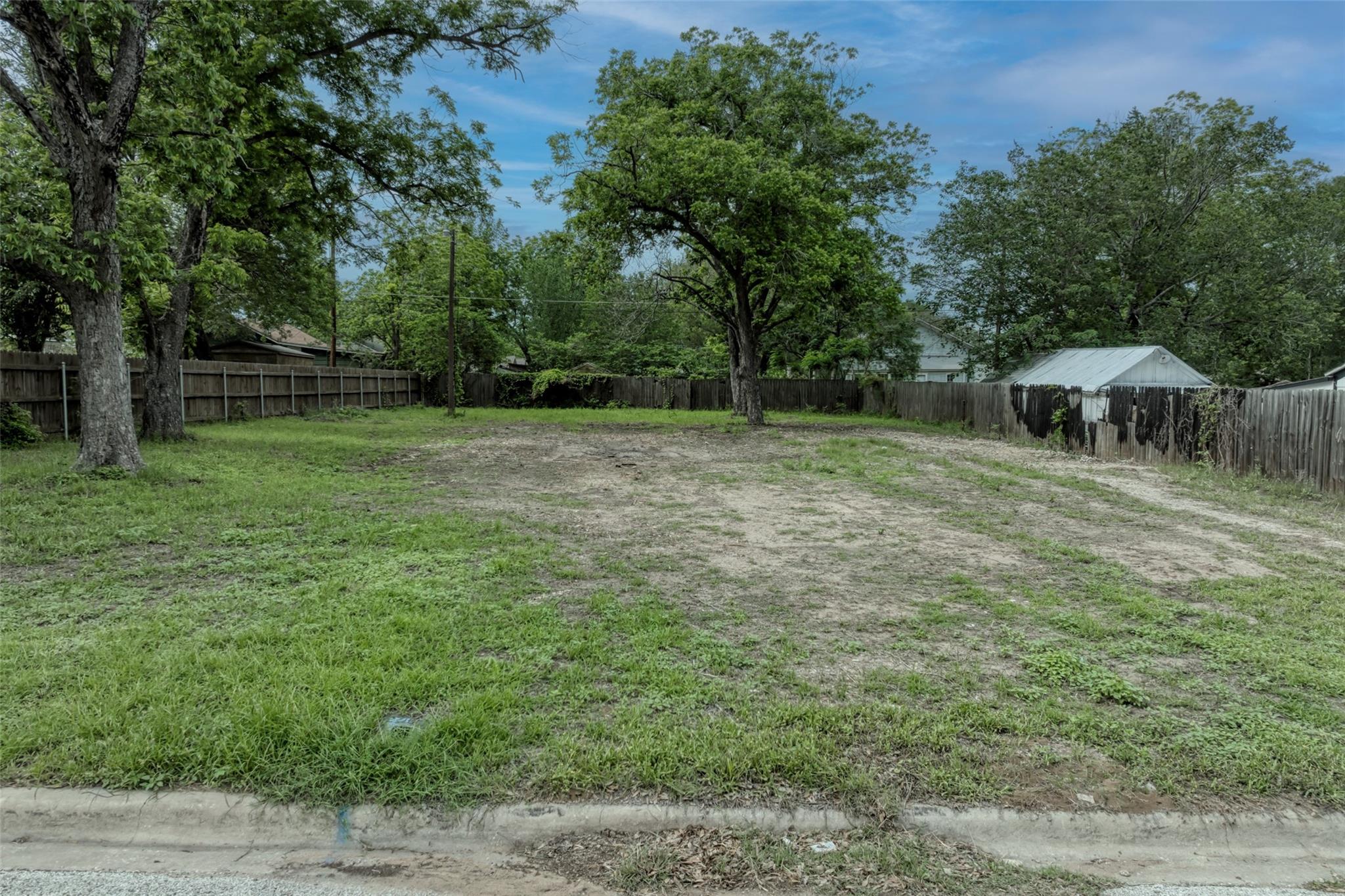 809 E Fannin Street Luling TX 78648