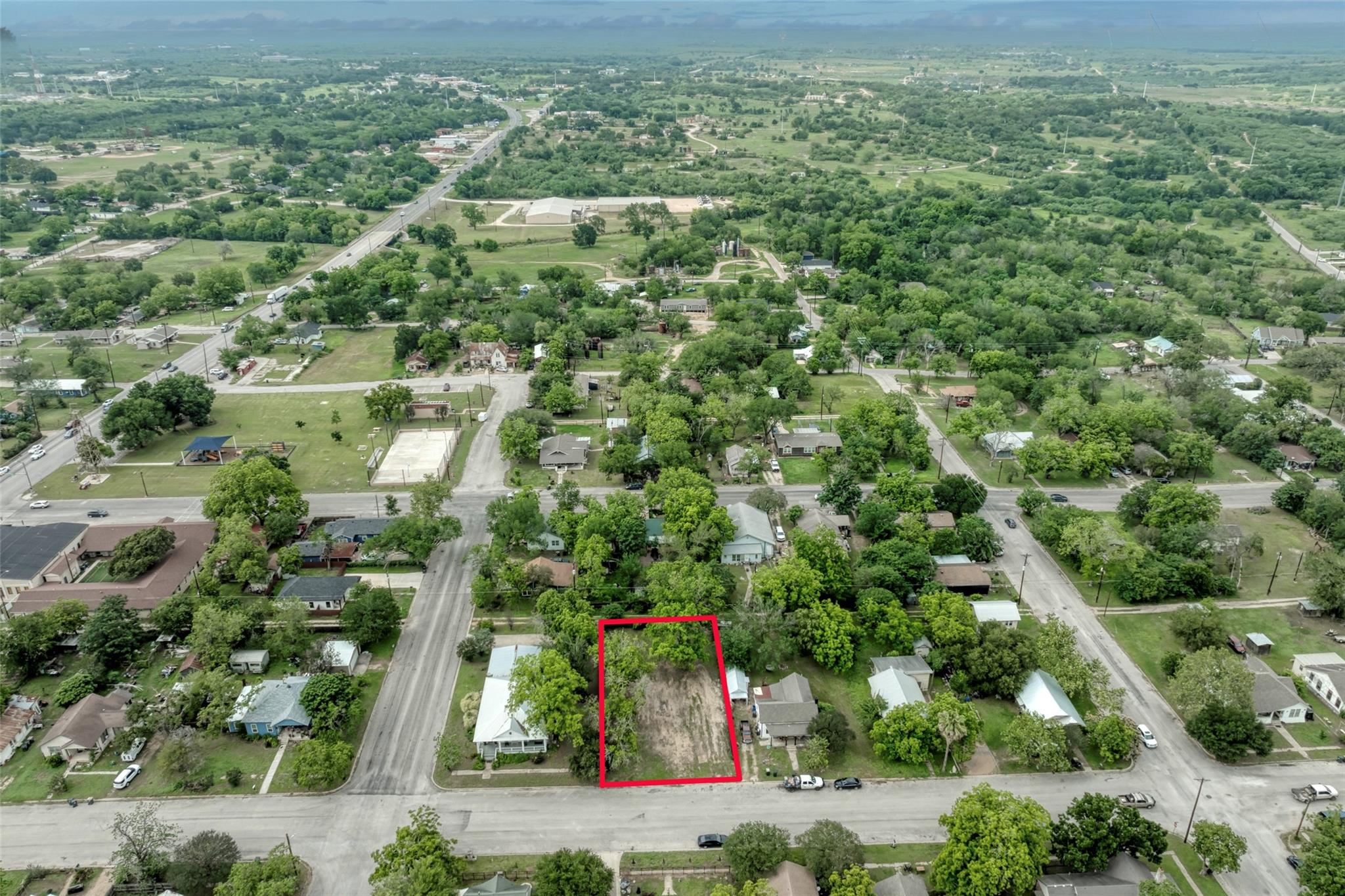 809 E Fannin Street Luling TX 78648