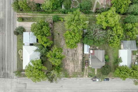 809 E Fannin Street Luling TX 78648