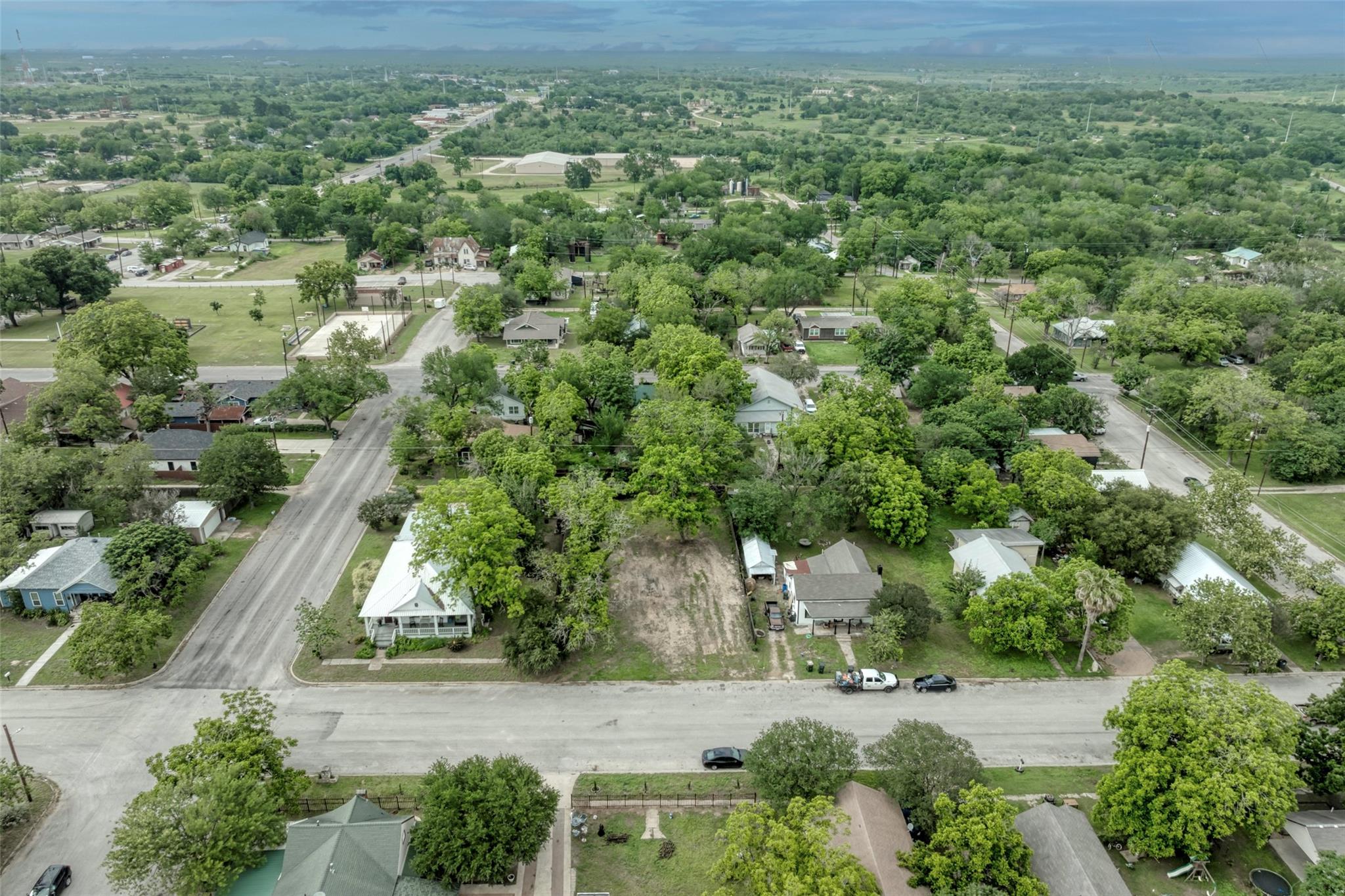 809 E Fannin Street Luling TX 78648