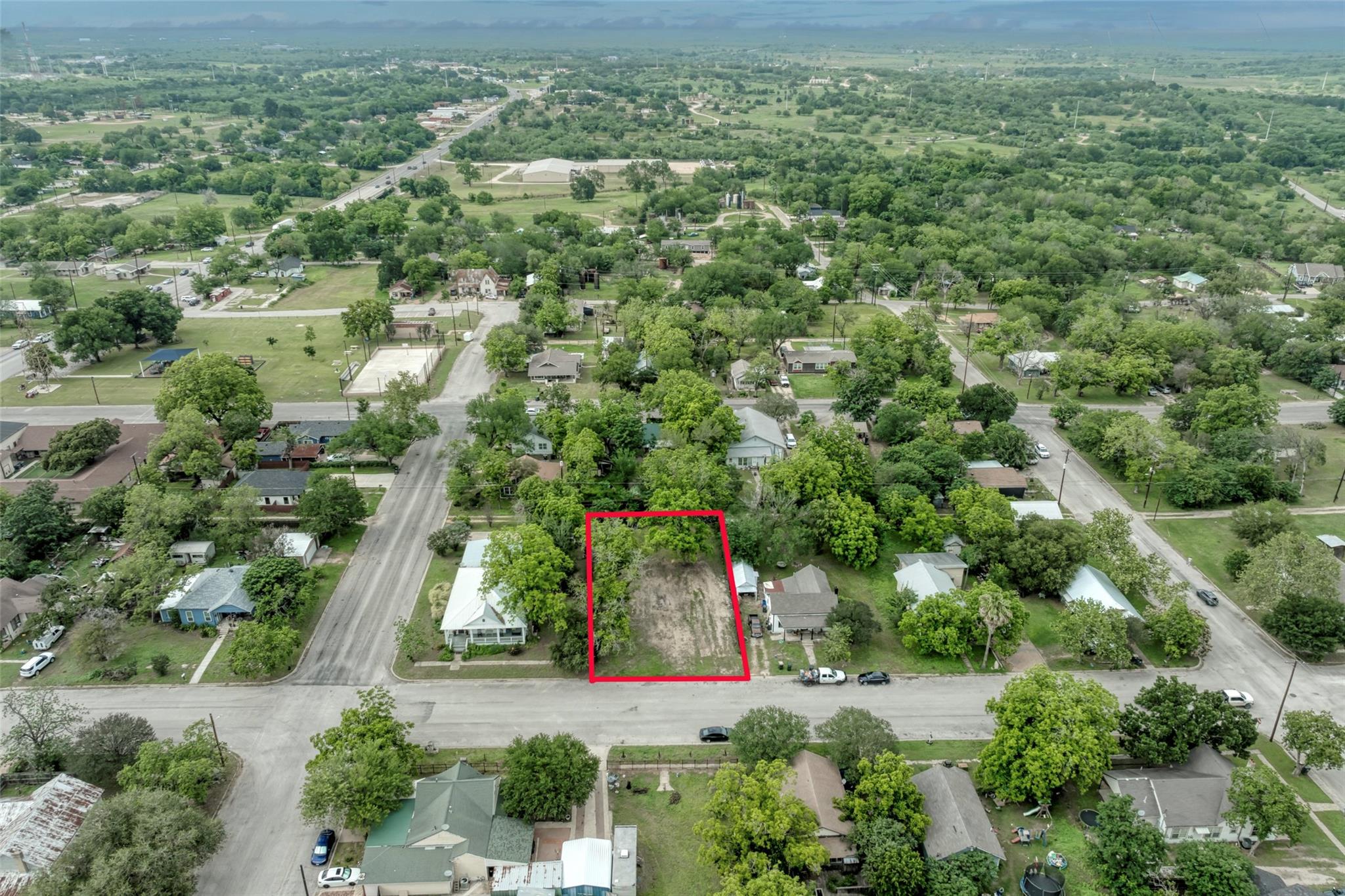 809 E Fannin Street Luling TX 78648