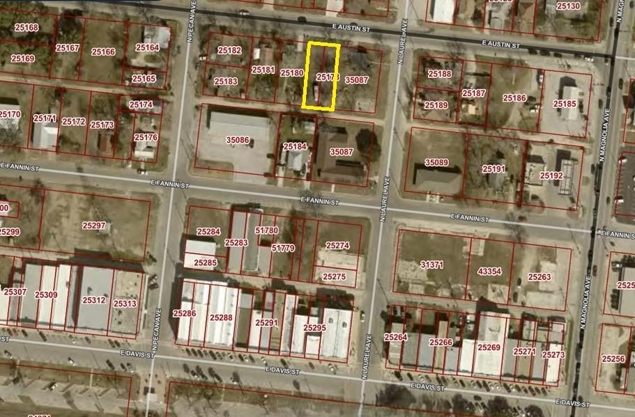 516 Austin Street Luling TX 78648