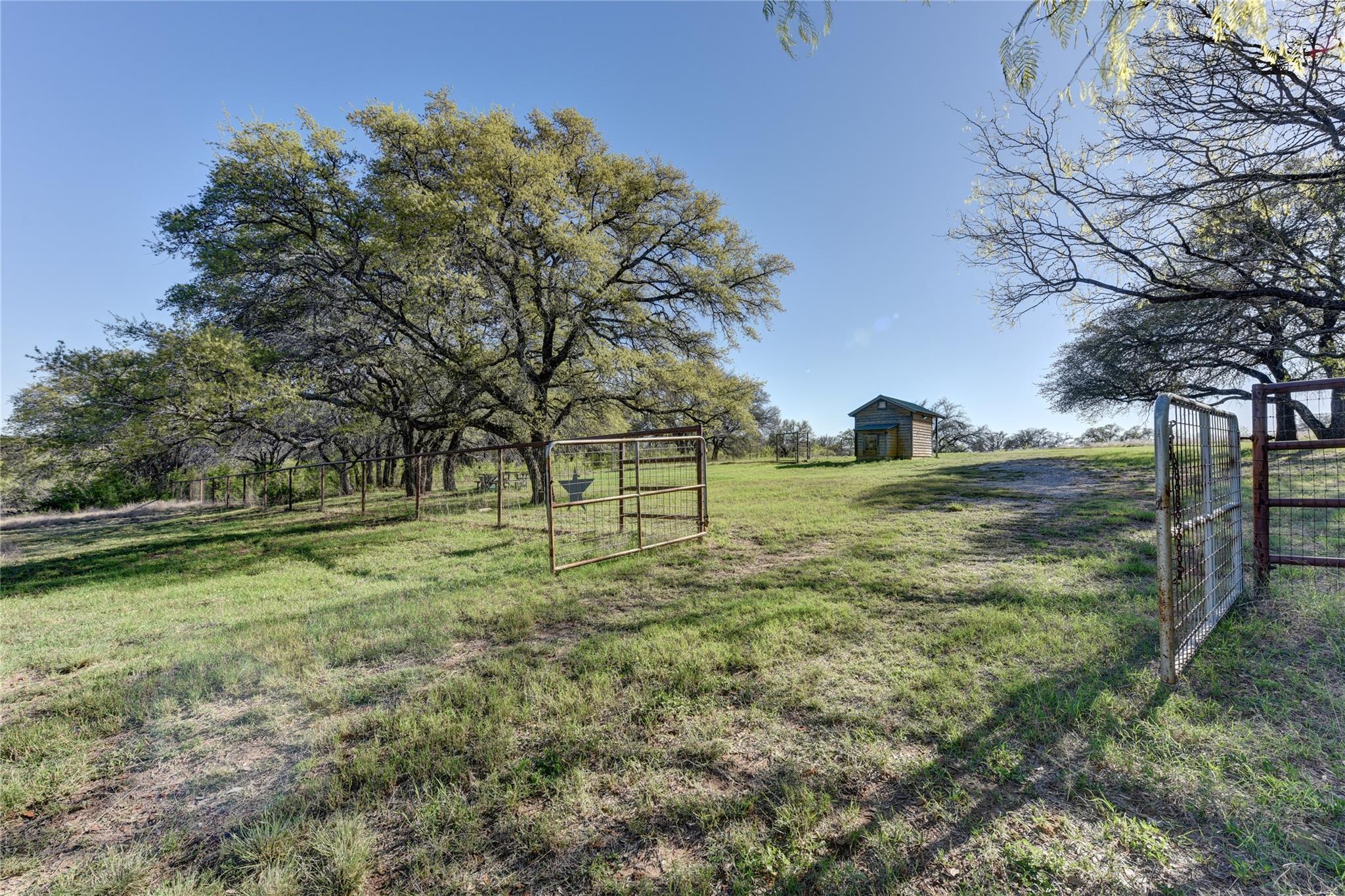 10 Acres Old Ferry Road Spicewood TX 78669