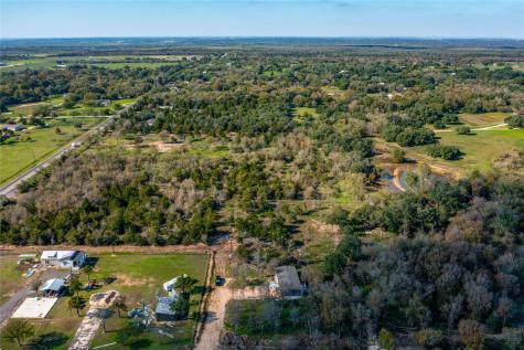 105 Crooked Road Dale TX 78616