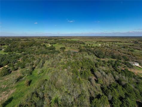 105 Crooked Road Dale TX 78616