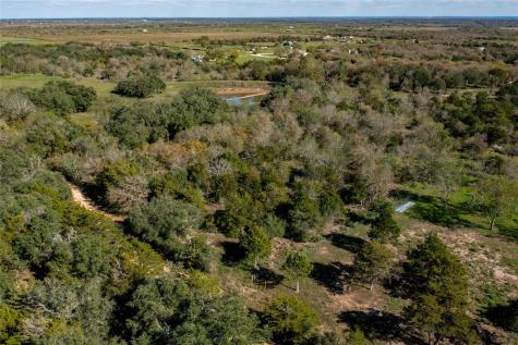 105 Crooked Road Dale TX 78616