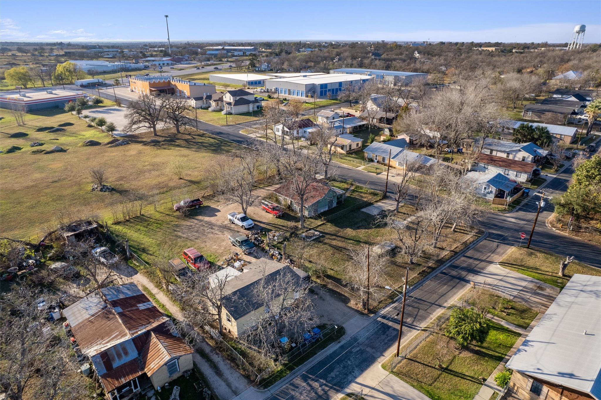 503 W Alamo Street Elgin TX 78621