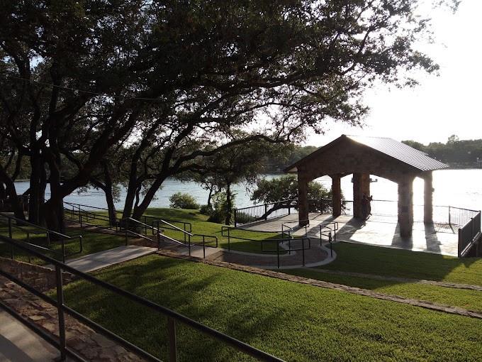 825 Sun Ray Horseshoe Bay TX 78657