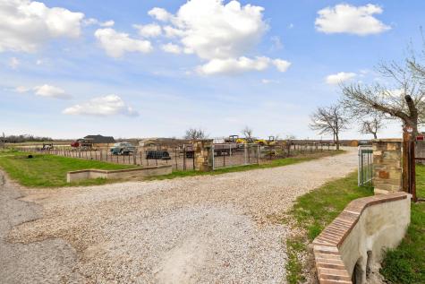 1151 County Road 394 Hutto TX 78634