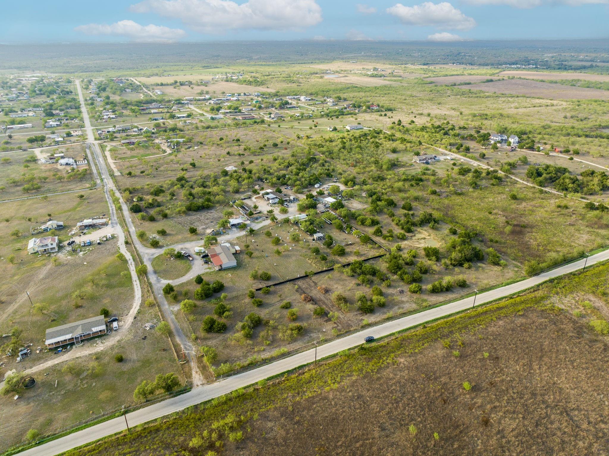 835 Tomahawk Trail Dale TX 78616