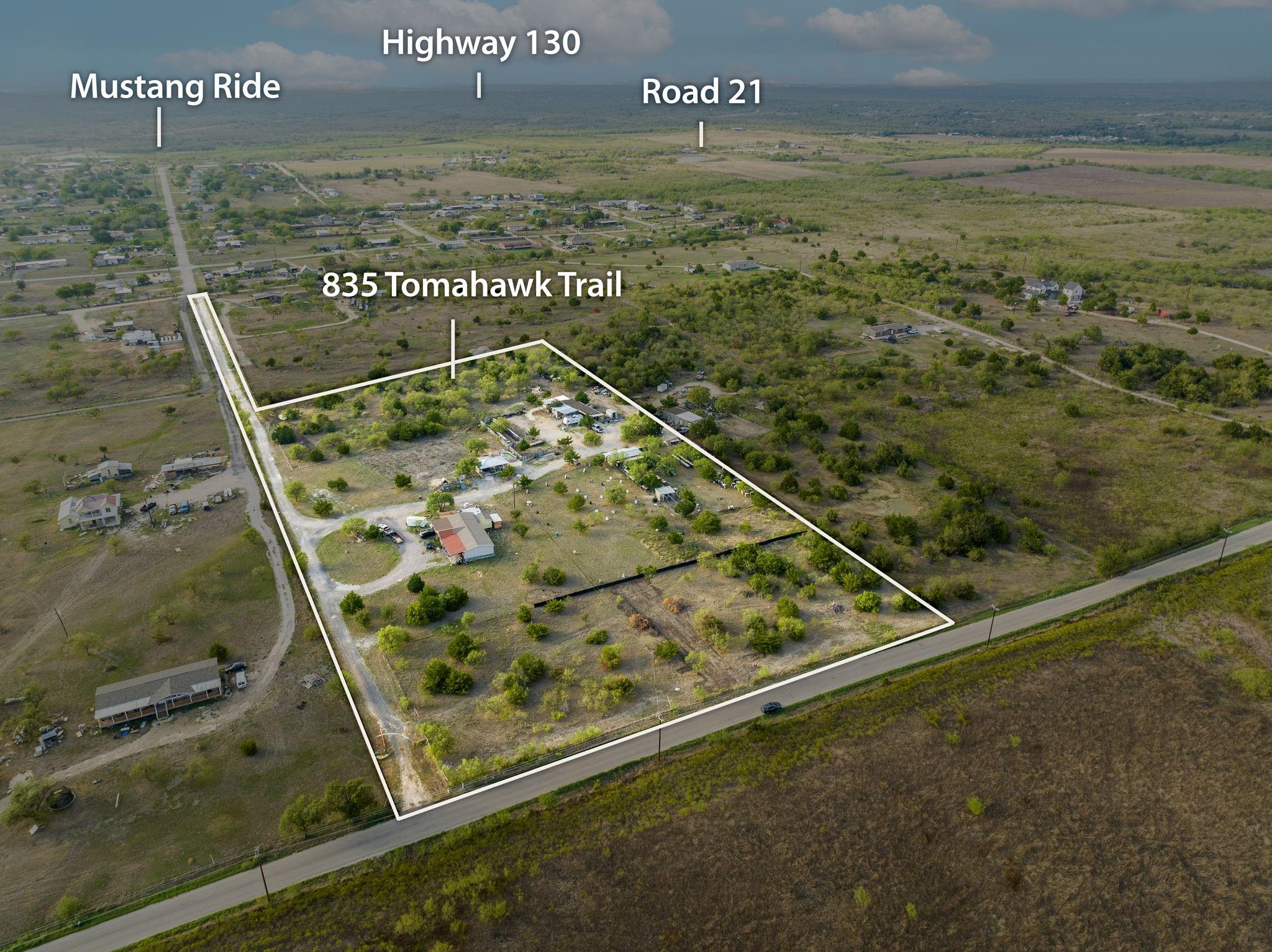 835 Tomahawk Trail Dale TX 78616