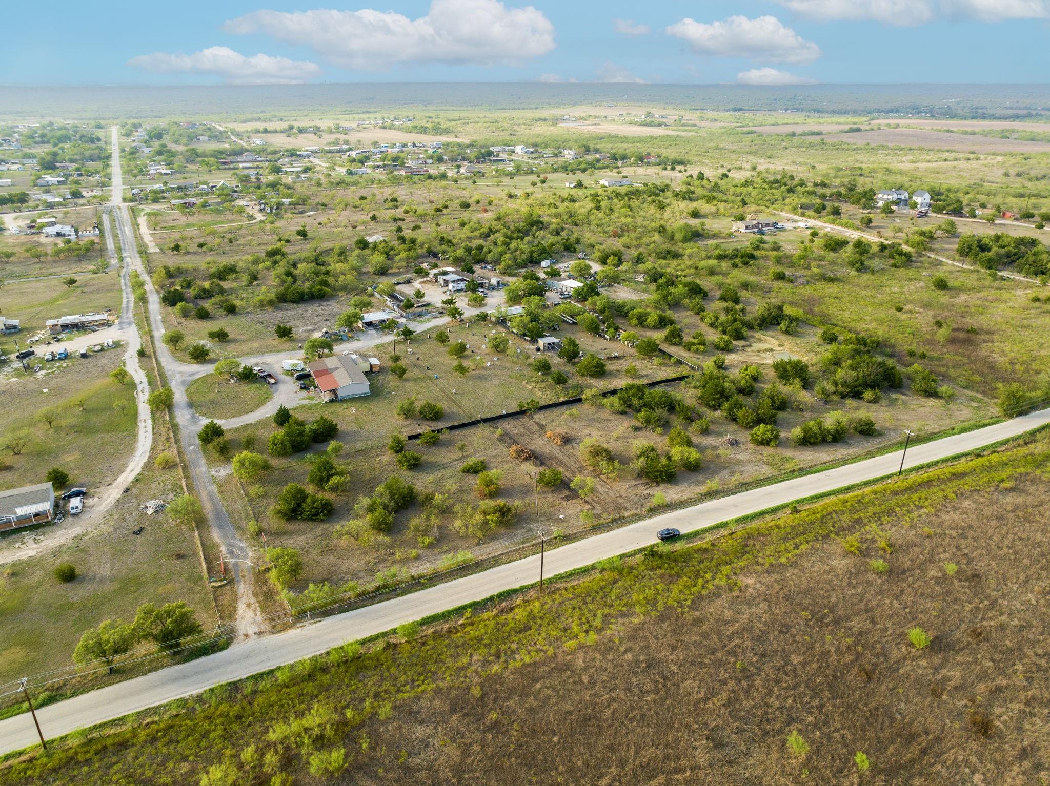 835 Tomahawk Trail Dale TX 78616