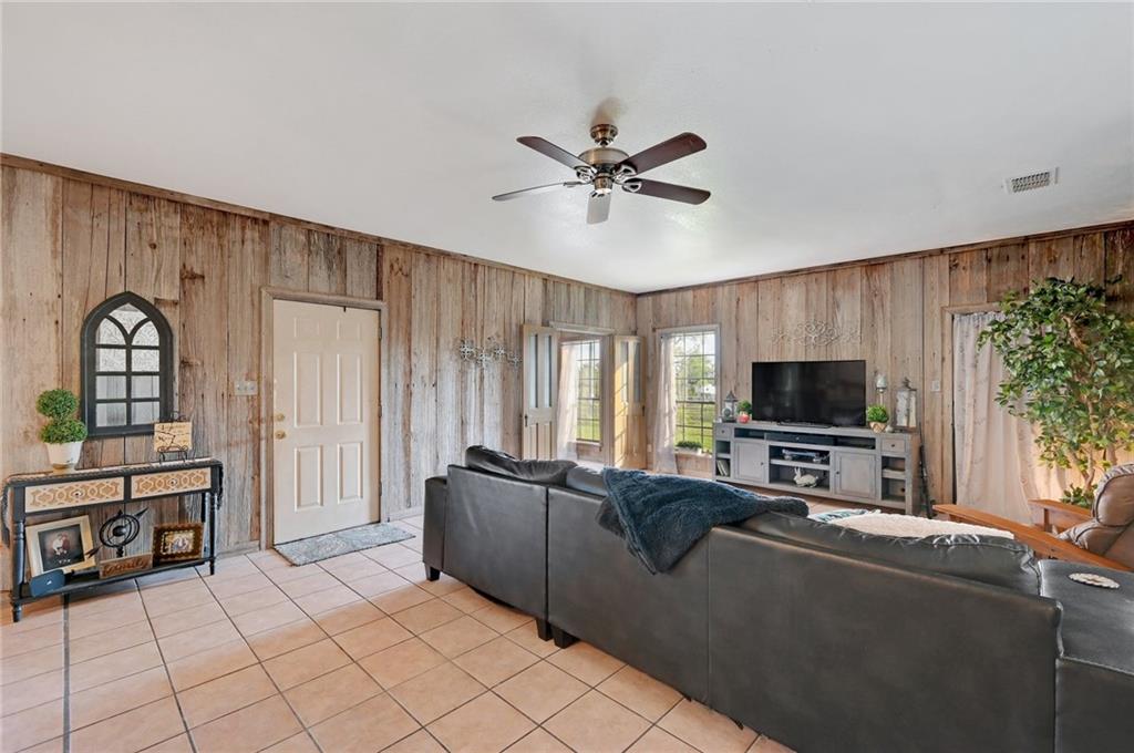 1280 Union Wine Road New Braunfels TX 78130