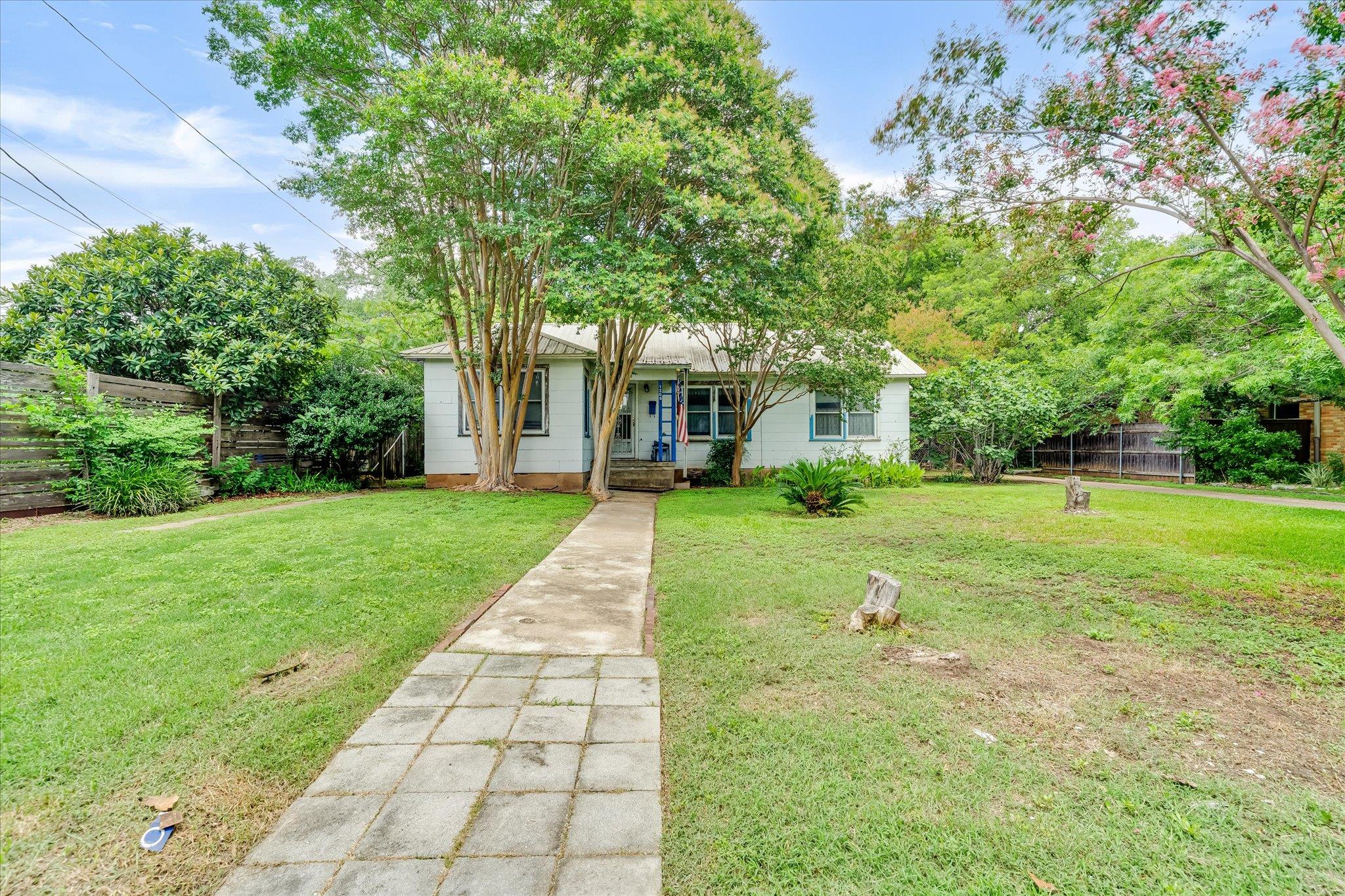 1206 Ruth Avenue Austin TX 78757