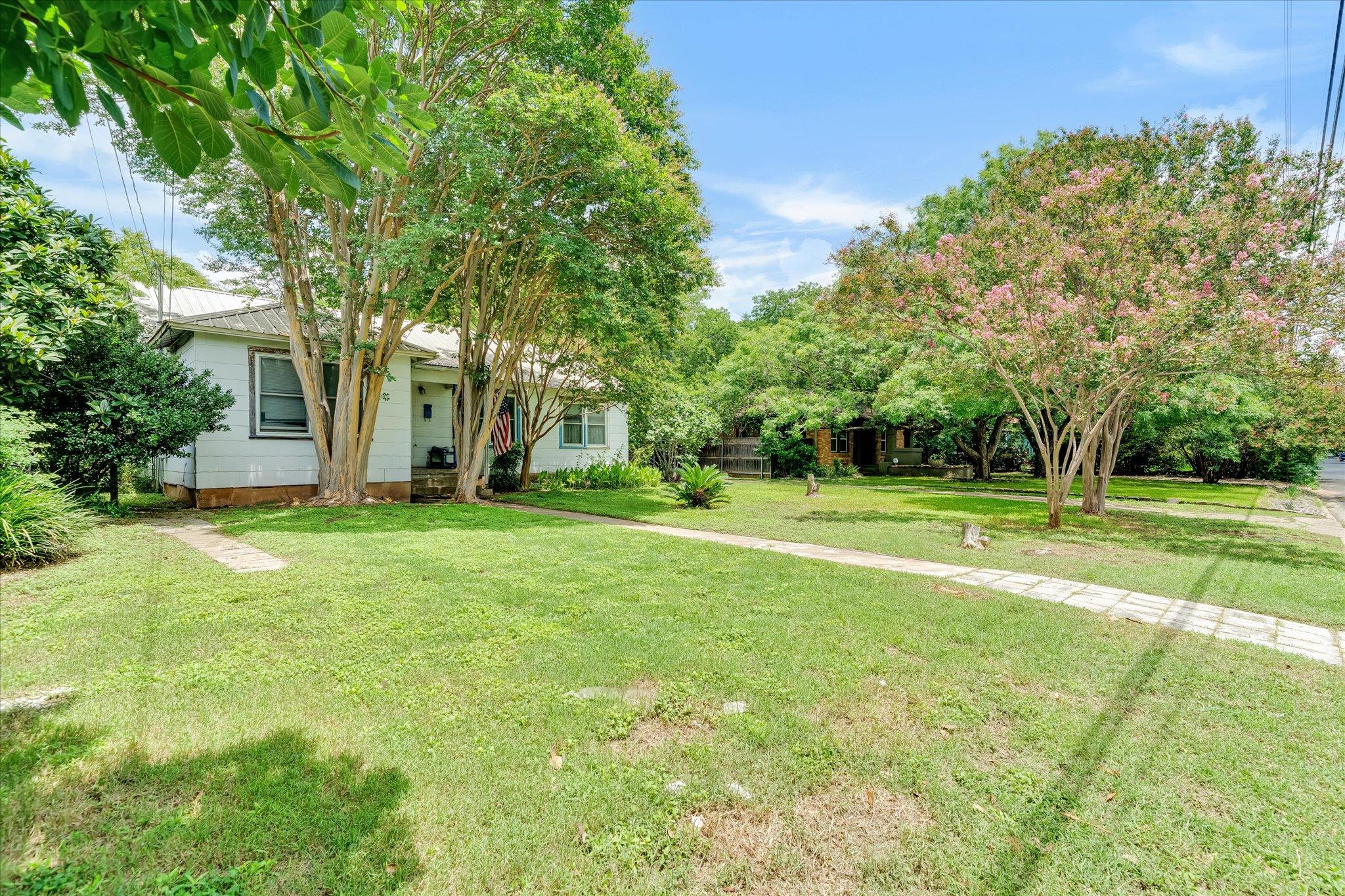 1206 Ruth Avenue Austin TX 78757