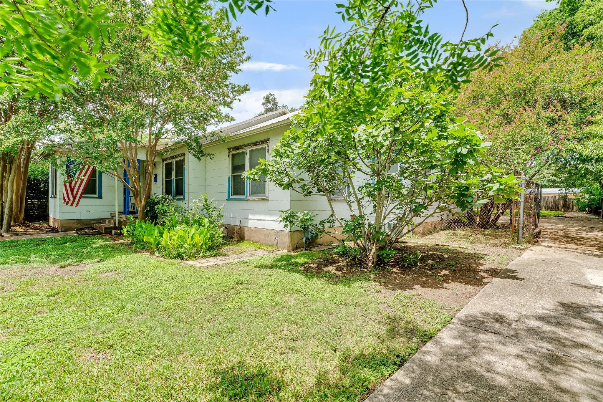 1206 Ruth Avenue Austin TX 78757