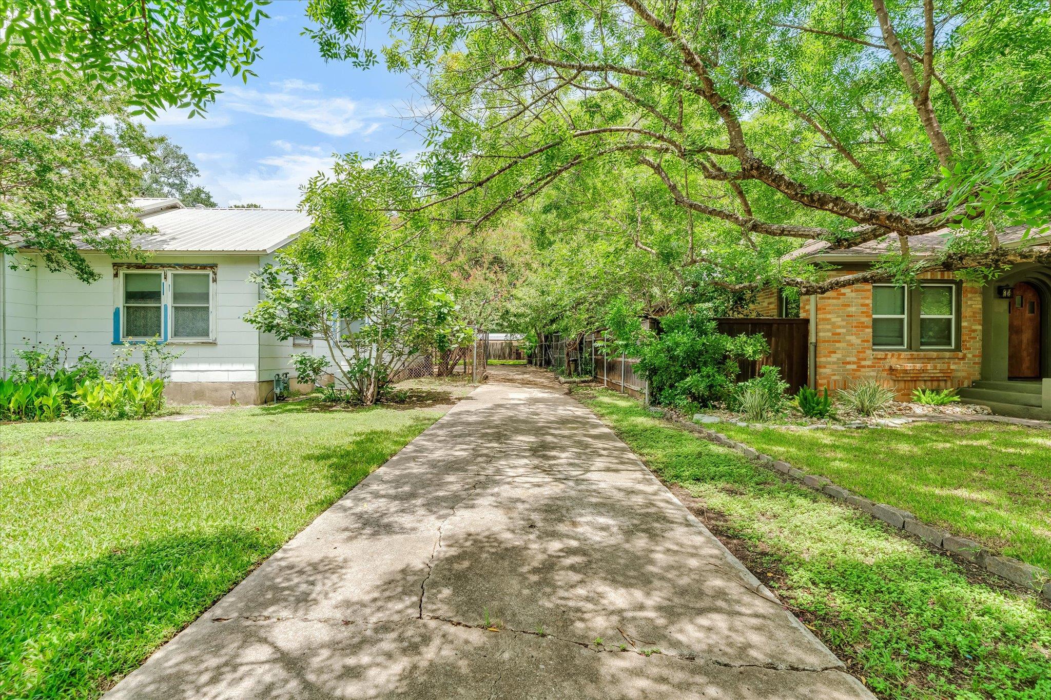 1206 Ruth Avenue Austin TX 78757